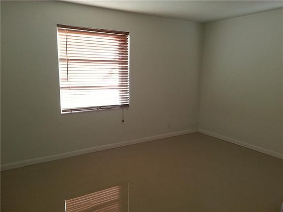 5th image of 1307 SW 4th Ave