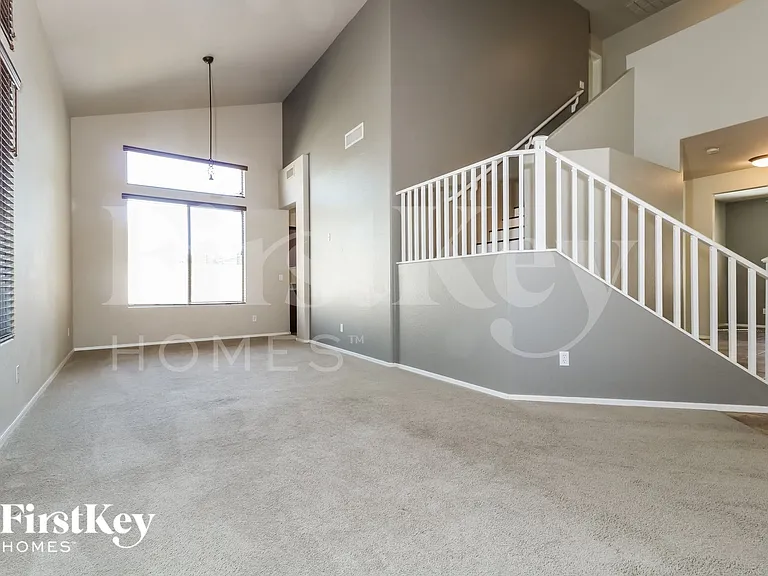 16196 W Hearn Rd — Photo 2
