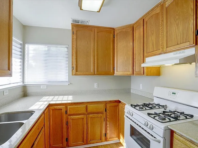 1024 Garland Ave — Photo 12