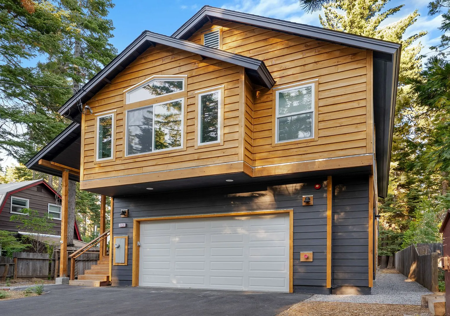 Ski Lease: New Construction, West Shore Beaty At "Cedar Palace" — Photo 3