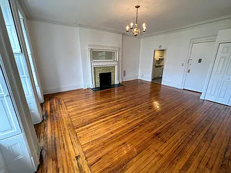 Rented by R New York