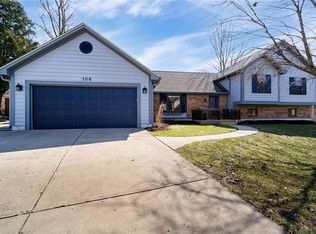 106 Collins Ct, Dayton, OH 45439