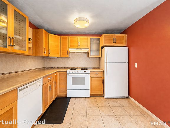 5th image of 21 Towne House Road #21