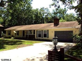 3063 Swan Dr, Vineland, NJ 08360