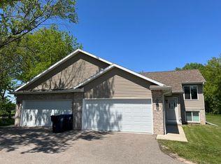 930 Waters Edge Ct, Marshall, WI 53559