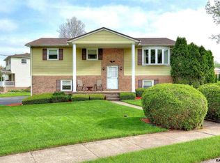 1901 South Dr, York, PA 17408