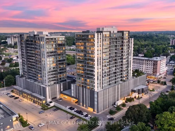 15 Glebe St #1310, Cambridge, ON N1S 0C3