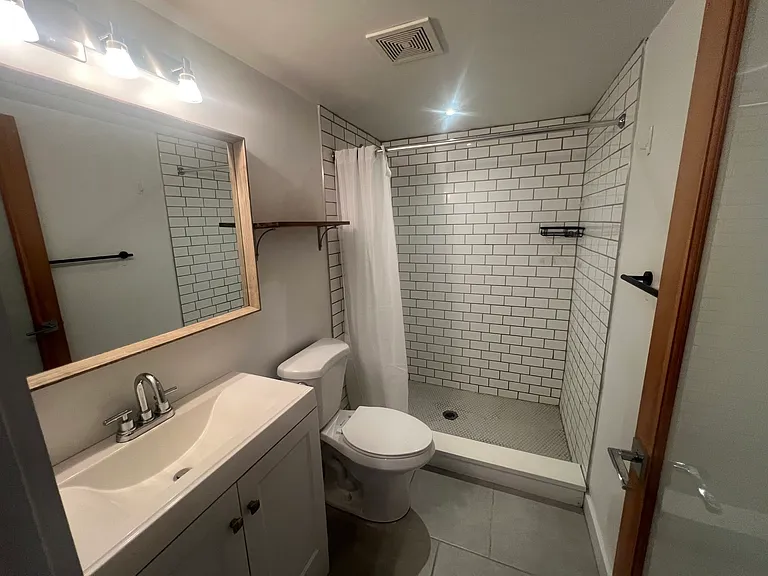 1007 S Kenwood Ave #1 — Photo 9