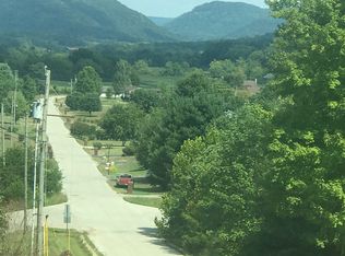 373 Forest Trail Dr, Berea, KY 40403