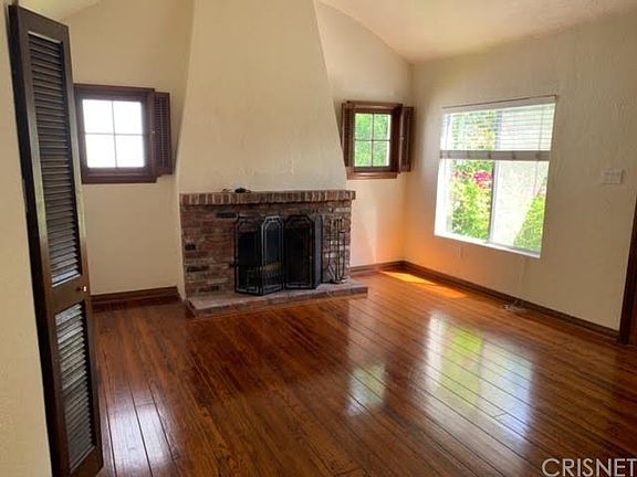 3rd image of 2033 Kerwood Ave