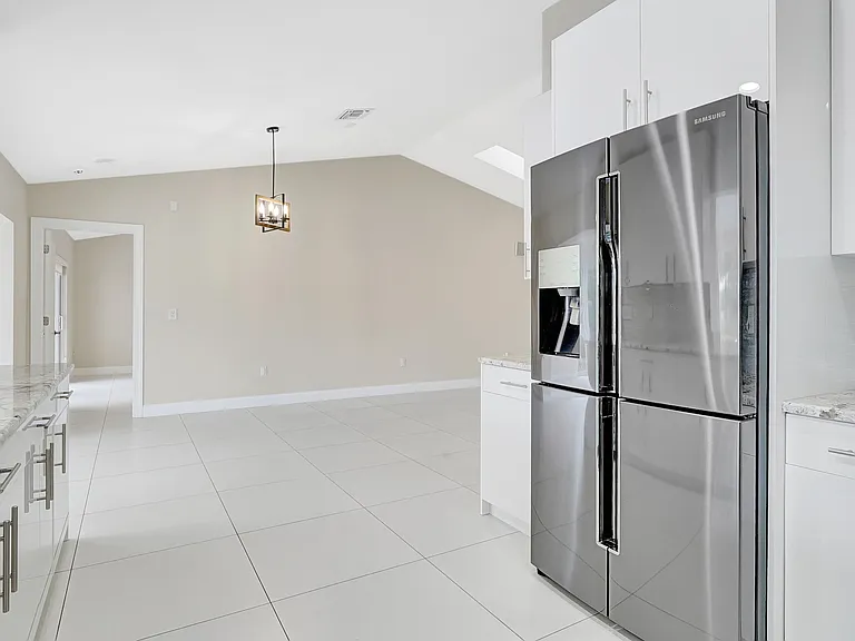 1412 NE 53rd Ct — Photo 12