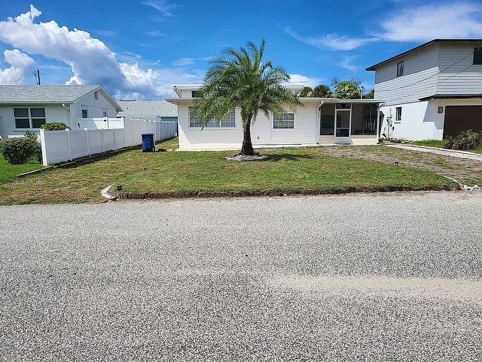 1st image of 123 Esmeralda Ave