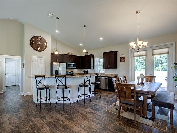 5th image of 39900 Green Hill Ln