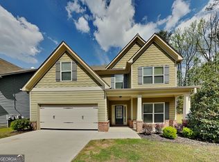 453 Cherry Creek Dr, Loganville, GA 30052