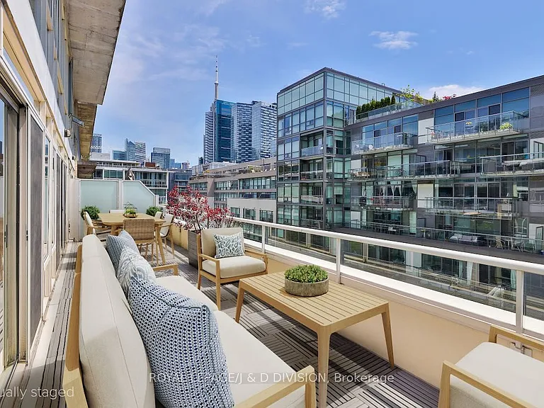 32 Stewart St #705 — Photo 42