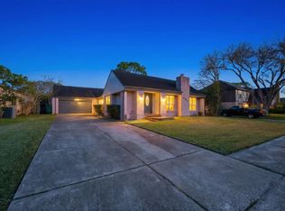 15019 Pearhaven Dr, Houston, TX 77062