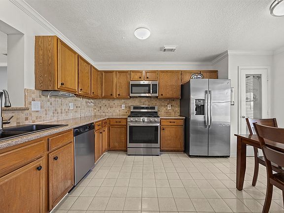 2nd image of 8427 Battleoak Dr