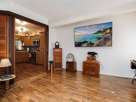 4th image of 2504 Tierra #3
