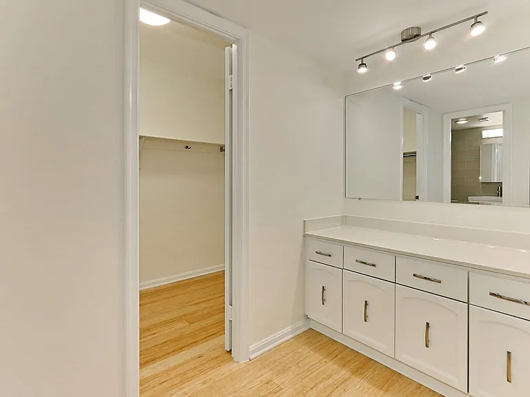 3800 Powell Ln #314 — Photo 17