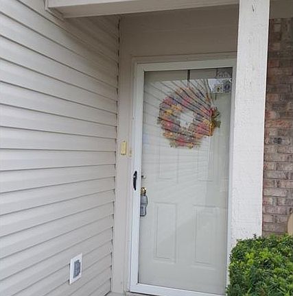 3rd image of 6068 Draycott Dr