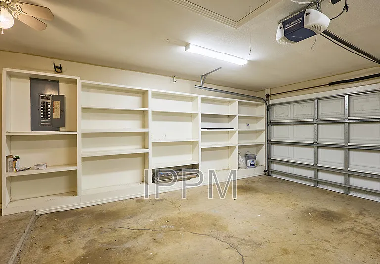 2609 Thomas Ln — Photo 31