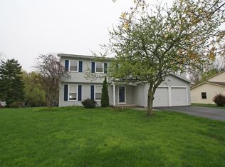 28 Falling Brook Rd, Fairport, NY 14450