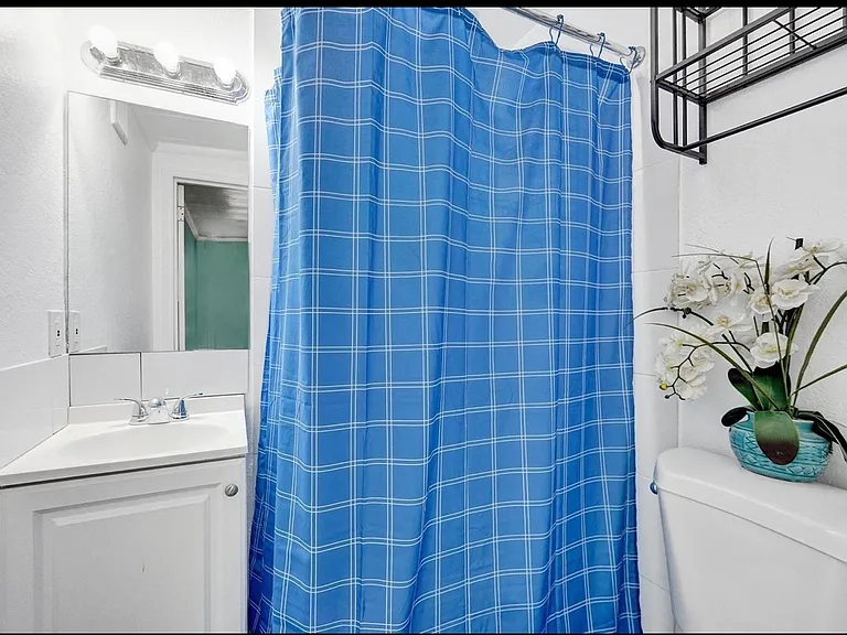 314 SW 76th Ter #3 — Photo 5