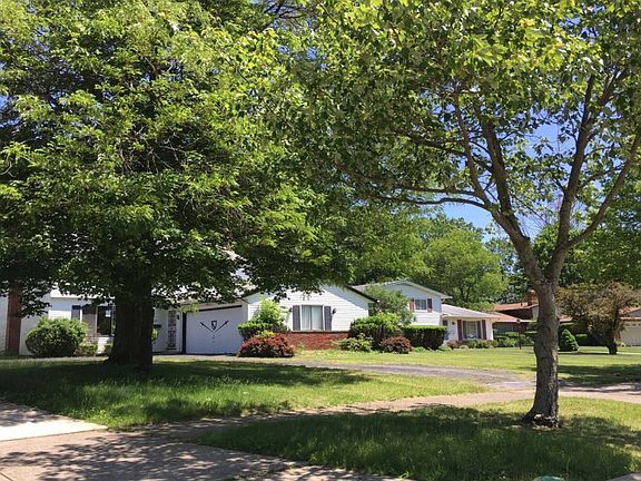 3rd image of 6029 Lehman Dr