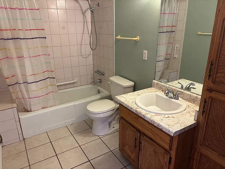 1704 Paisano St NE #3 — Photo 15