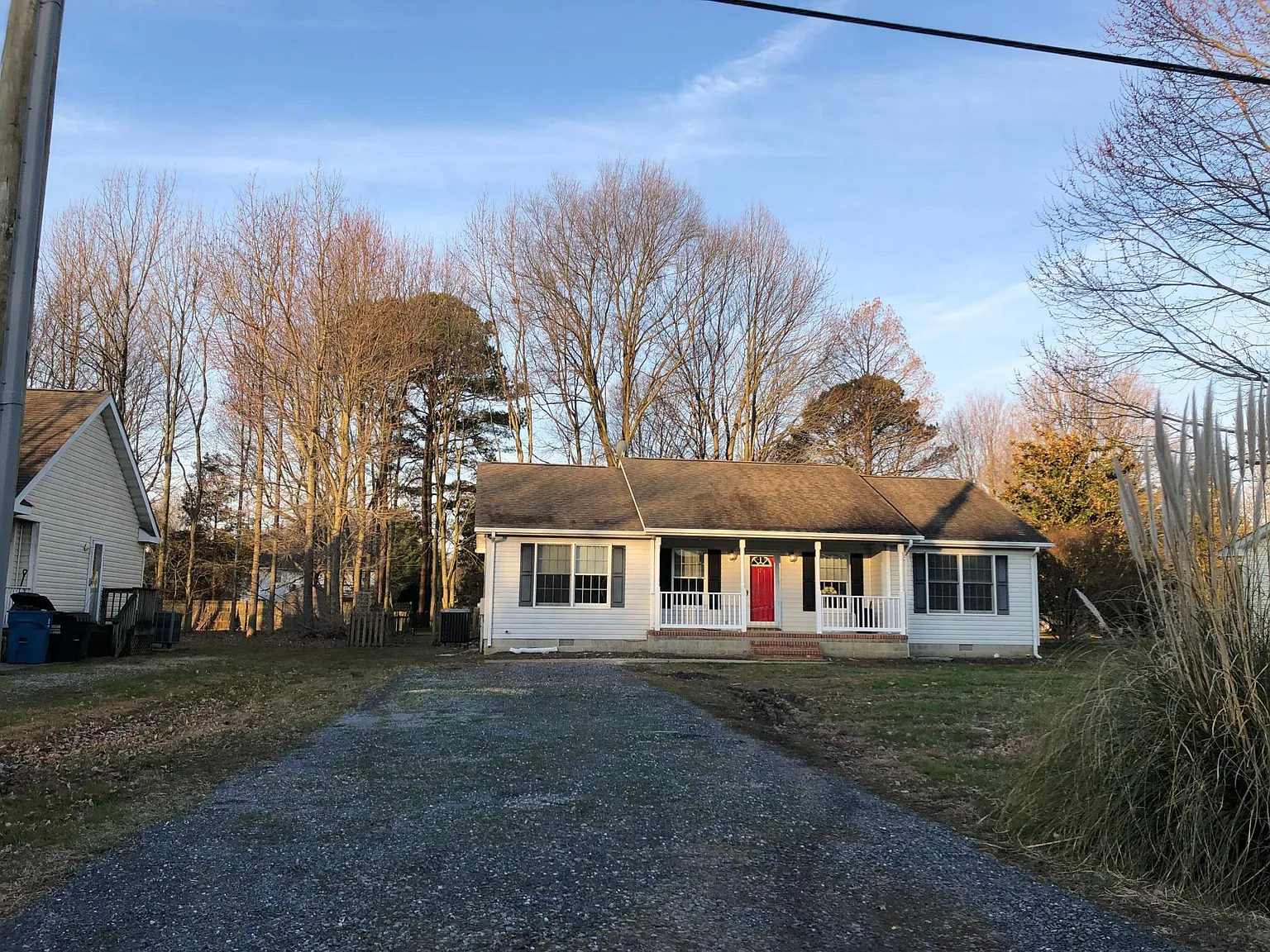 729 Old Love Point Rd photo 1