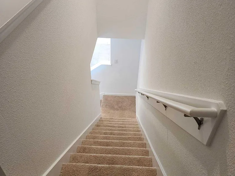 8409 Zenith Cir — Photo 8