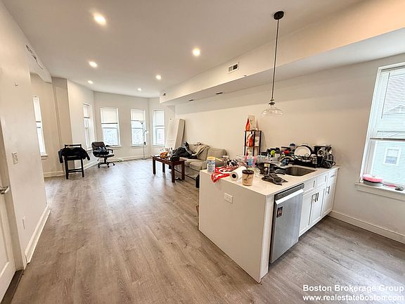 3rd image of 301-305 Dudley St #4