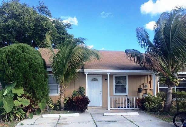 1st image of 4736 NW 4th Ave
