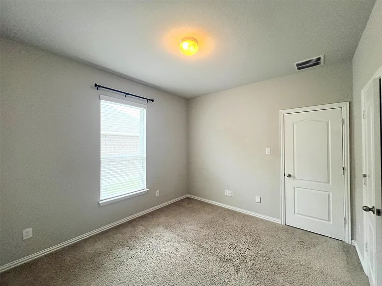 613 Palmilla St — Photo 24