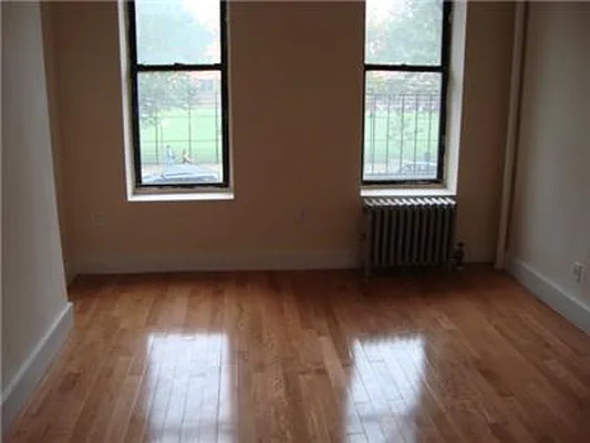 Rented by Luxor Homes & Investment Realty | media 32