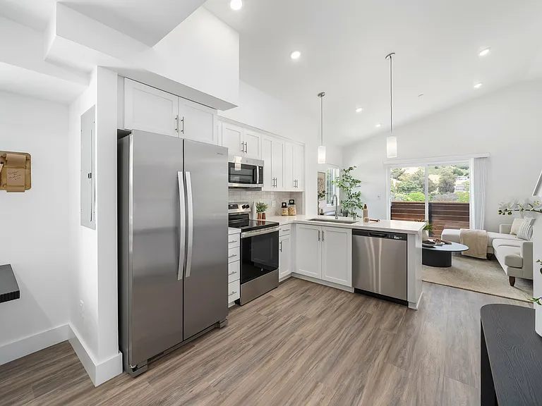 Artisan Apartments — Photo 3