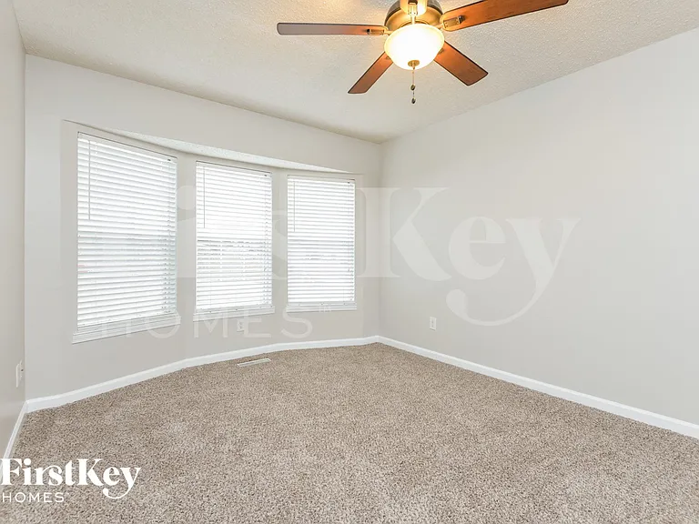 682 Brandy Dr — Photo 12