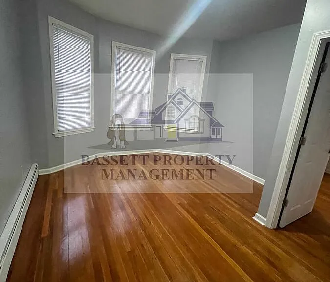 25 Cumley St #1 — Photo 8