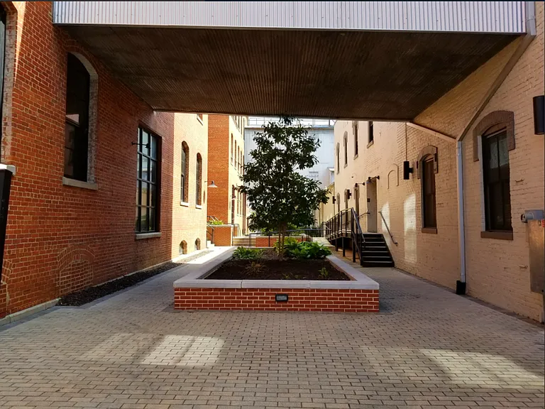The Cameron Lofts — Photo 37