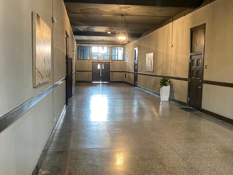 Sherman Lofts — Photo 9
