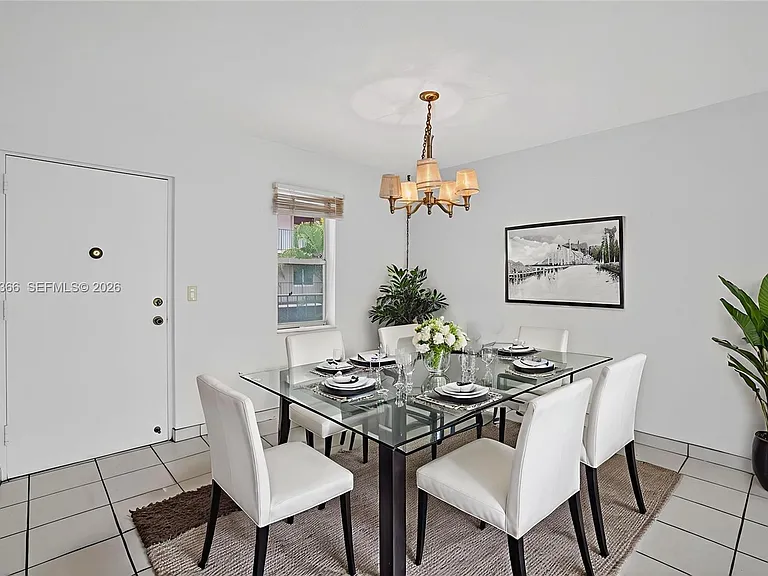 2821 Somerset Dr #317 — Photo 3