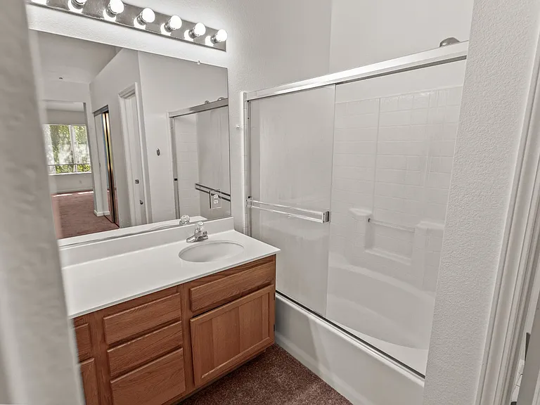 6125 Lambeck Ln — Photo 43