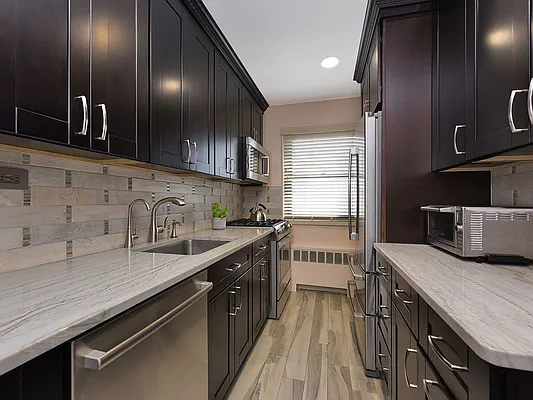 Sold by Benjamin Realty Since 1980 | media 7