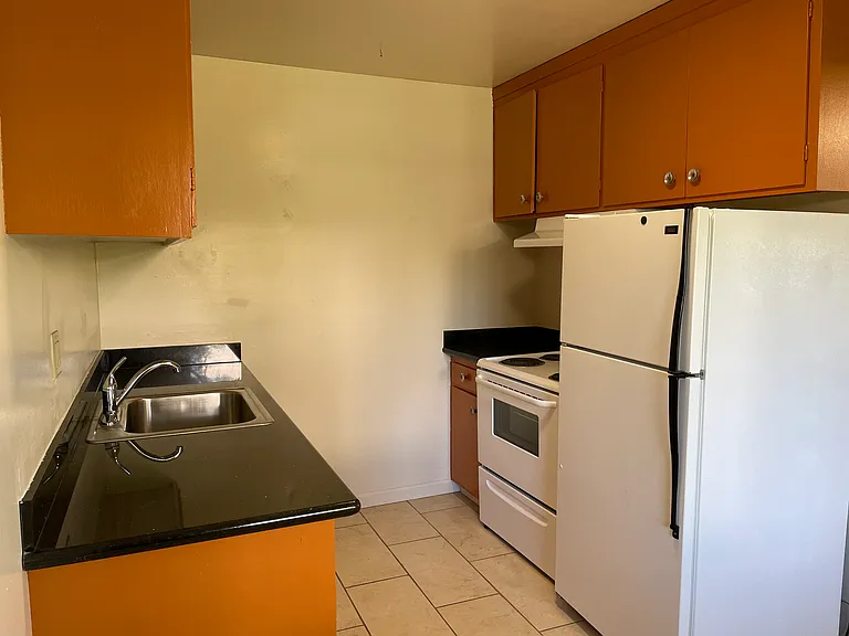 2450 Milvia Street — Photo 26