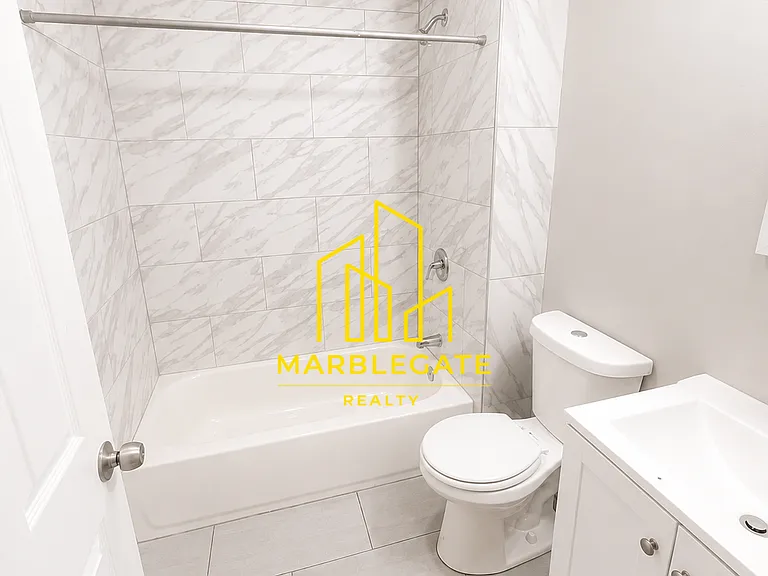 298 Halsted St #11 — Photo 5