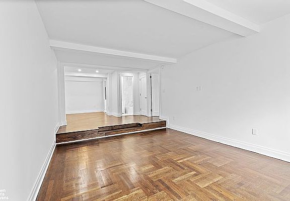 5th image of 160 E 89th St #7D