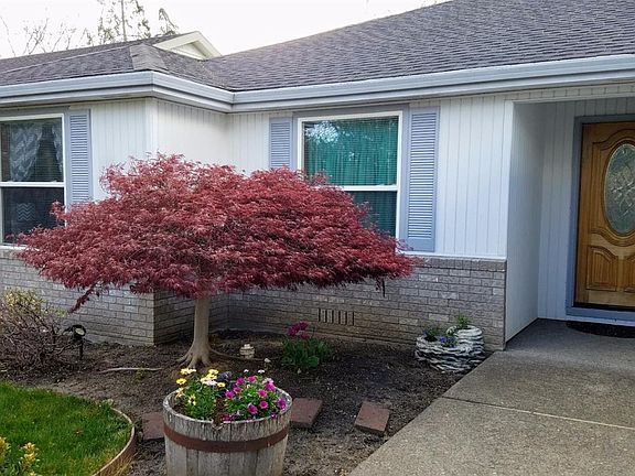 3rd image of 1335 Circle Wood Dr