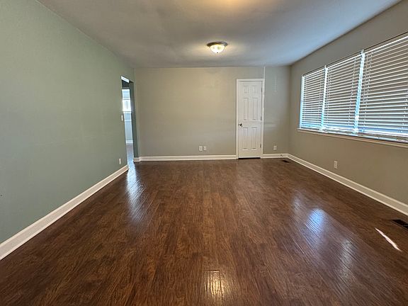 3rd image of 4318 Esterbrook Dr