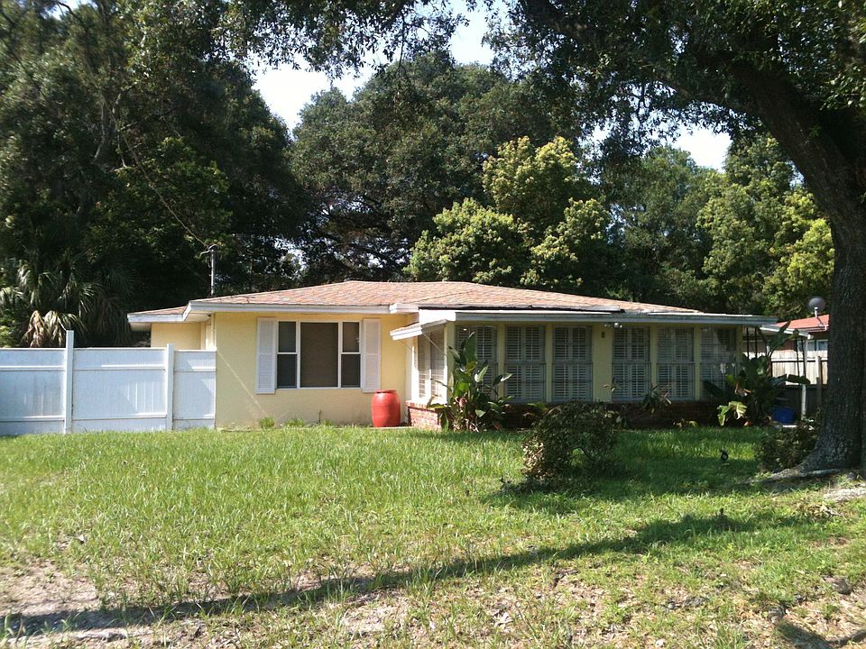 1st image of 1013 E Flora St