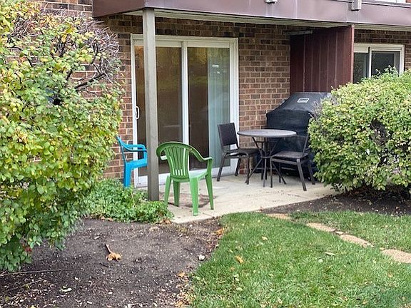 2nd image of 1475 Rebecca Dr APT 123